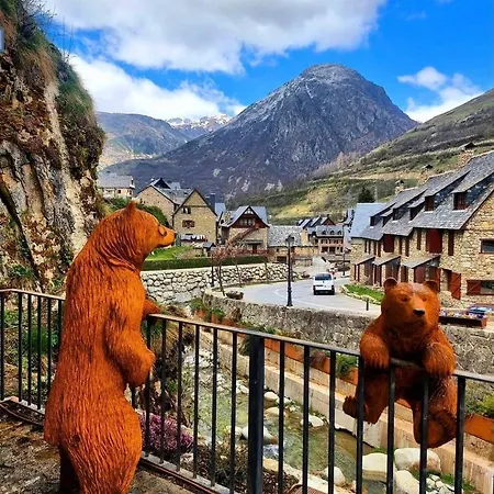 Tredós, Casa Adosada. Baqueira Apartamento *