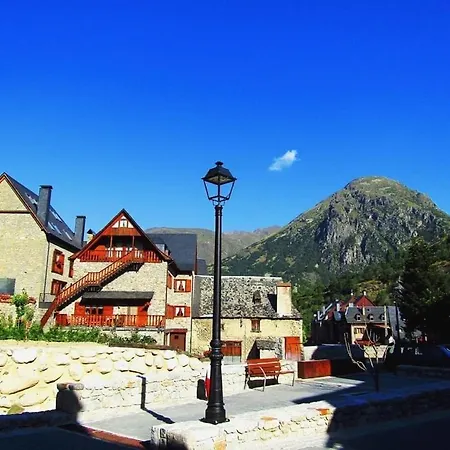 Tredos, Casa Adosada. Baqueira